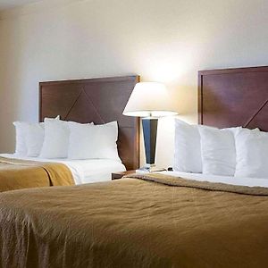 Baymont By Wyndham Jamestown Conference Center & Water Park